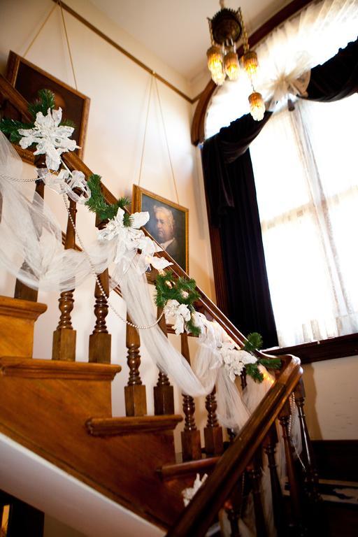 Beall Mansion An Elegant Bed & Breakfast Inn 앨톤 외부 사진