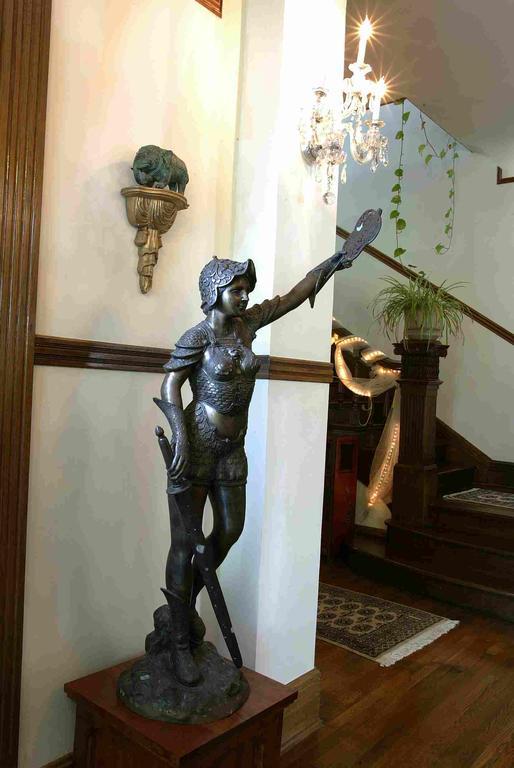 Beall Mansion An Elegant Bed & Breakfast Inn 앨톤 내부 사진