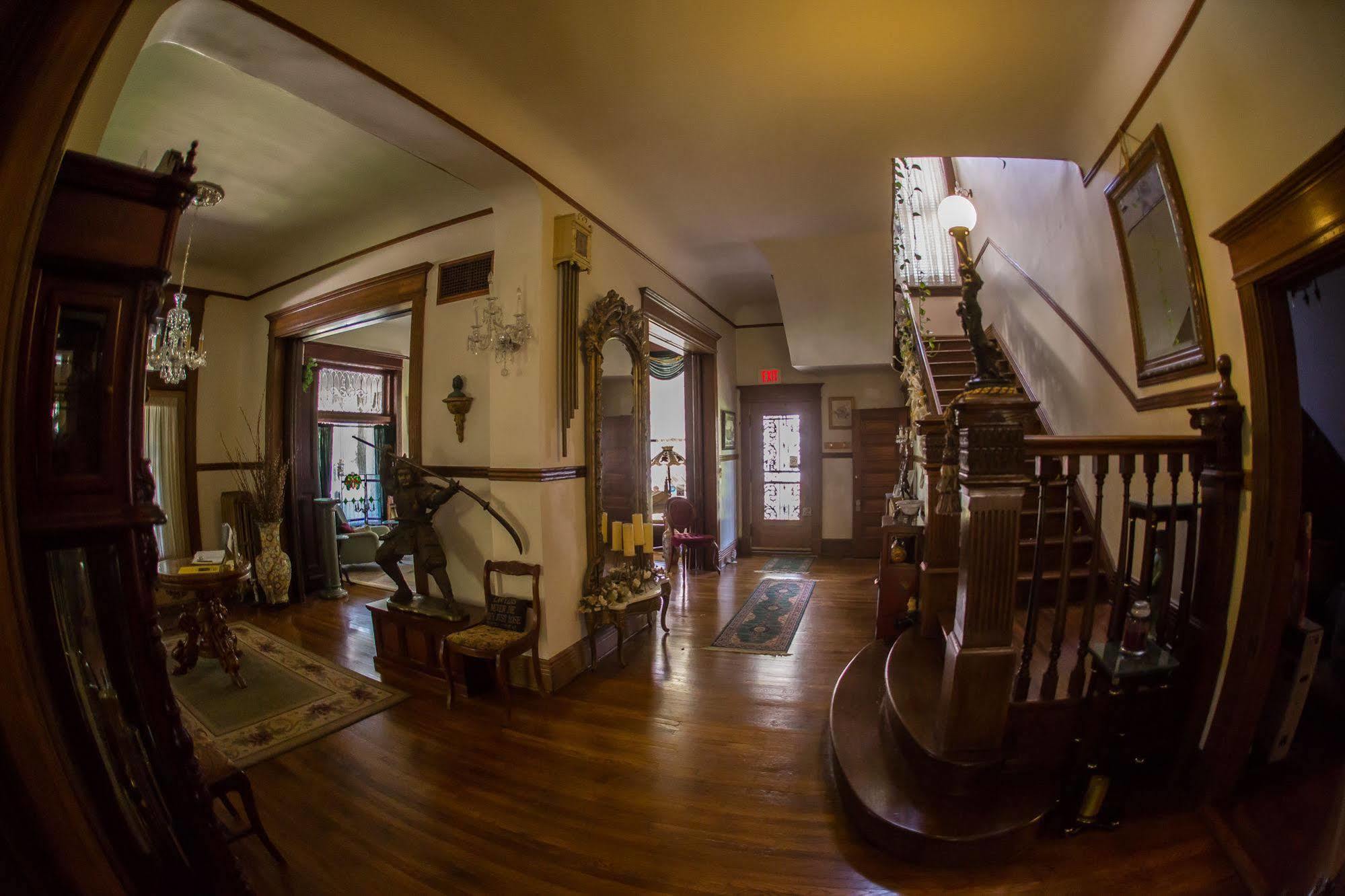 Beall Mansion An Elegant Bed & Breakfast Inn 앨톤 외부 사진