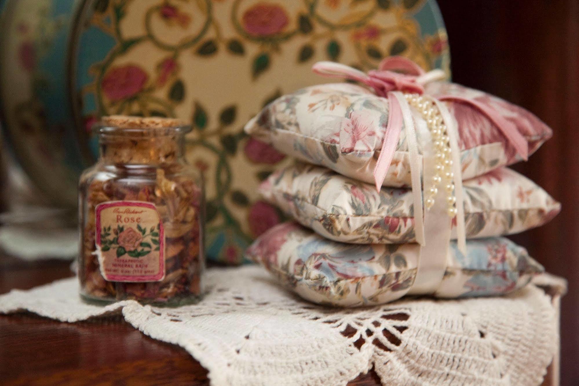 Beall Mansion An Elegant Bed & Breakfast Inn 앨톤 외부 사진