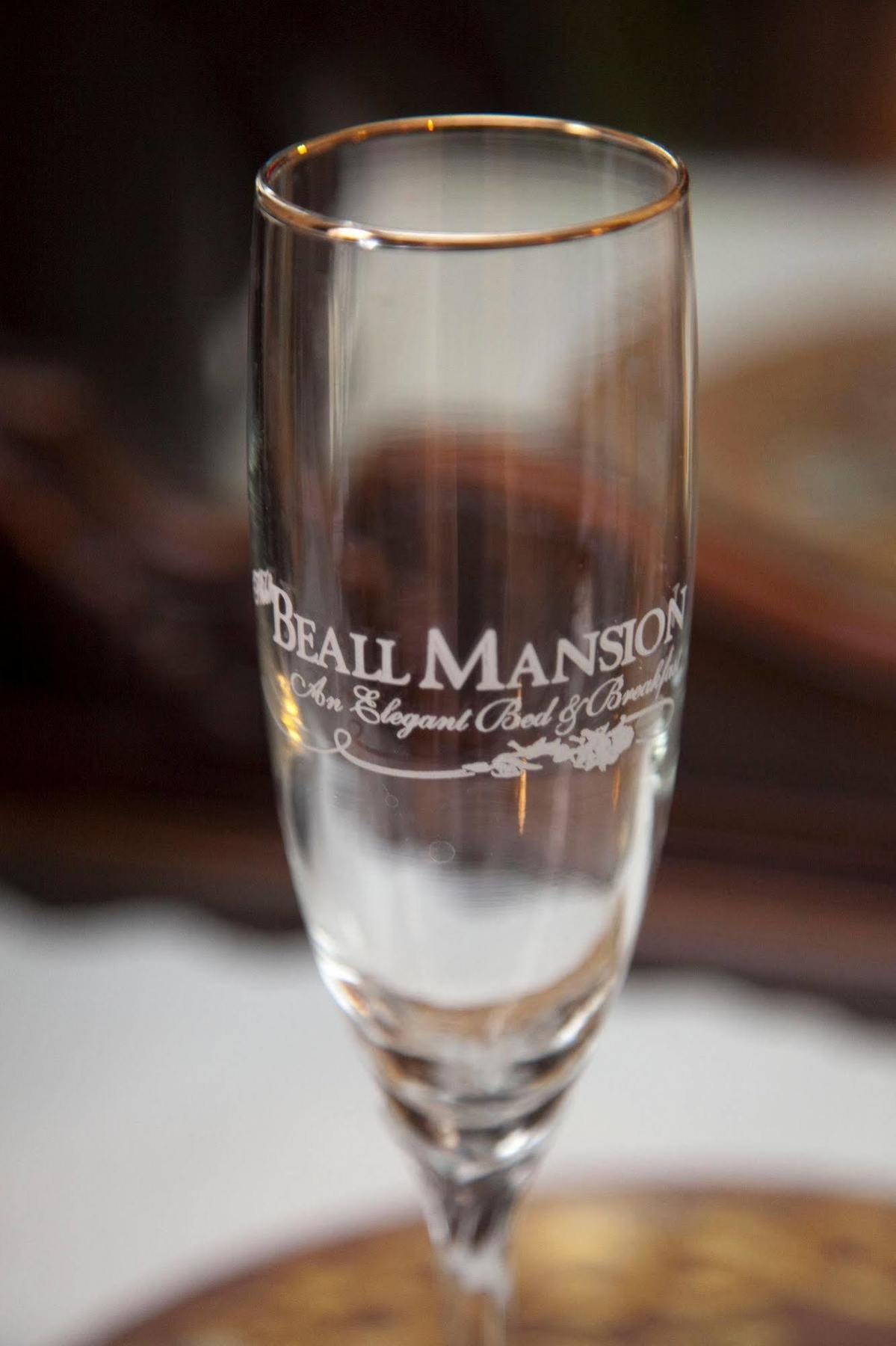 Beall Mansion An Elegant Bed & Breakfast Inn 앨톤 외부 사진