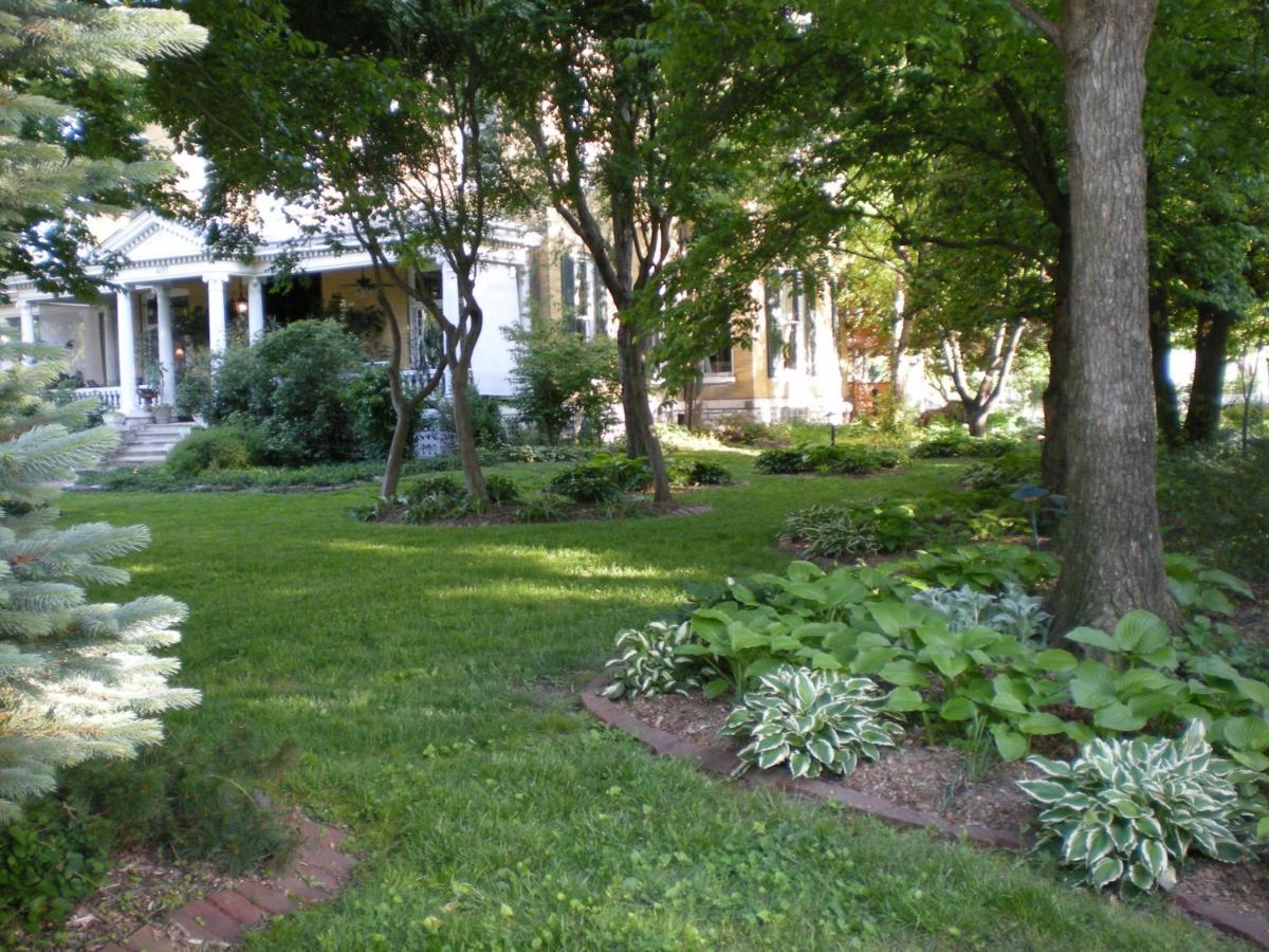 Beall Mansion An Elegant Bed & Breakfast Inn 앨톤 외부 사진
